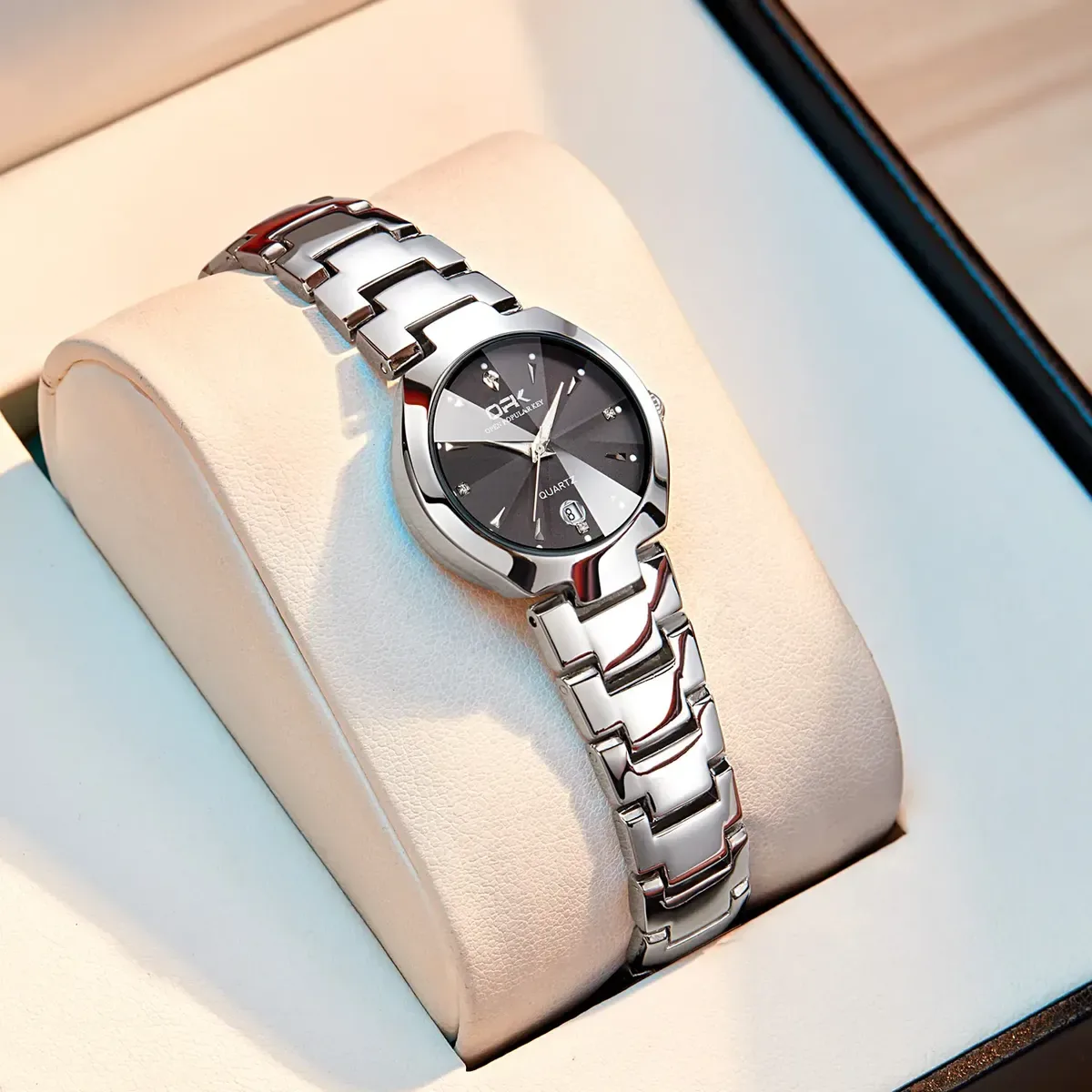 Relógio Feminino De Aço À Prova D'água 8105
